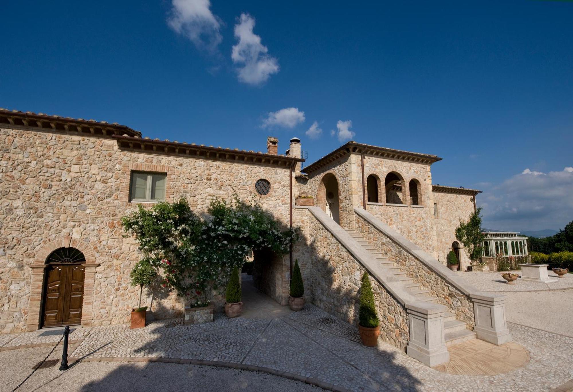 Relais Tenuta Del Gallo Amelia Bagian luar foto