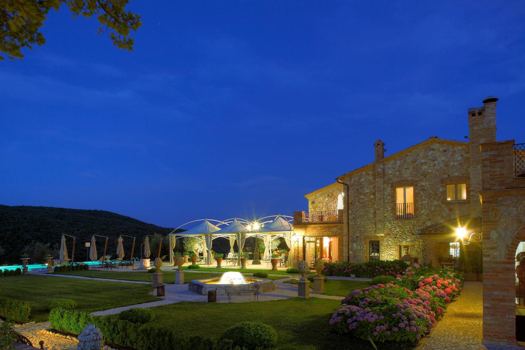 Relais Tenuta Del Gallo Amelia Bagian luar foto
