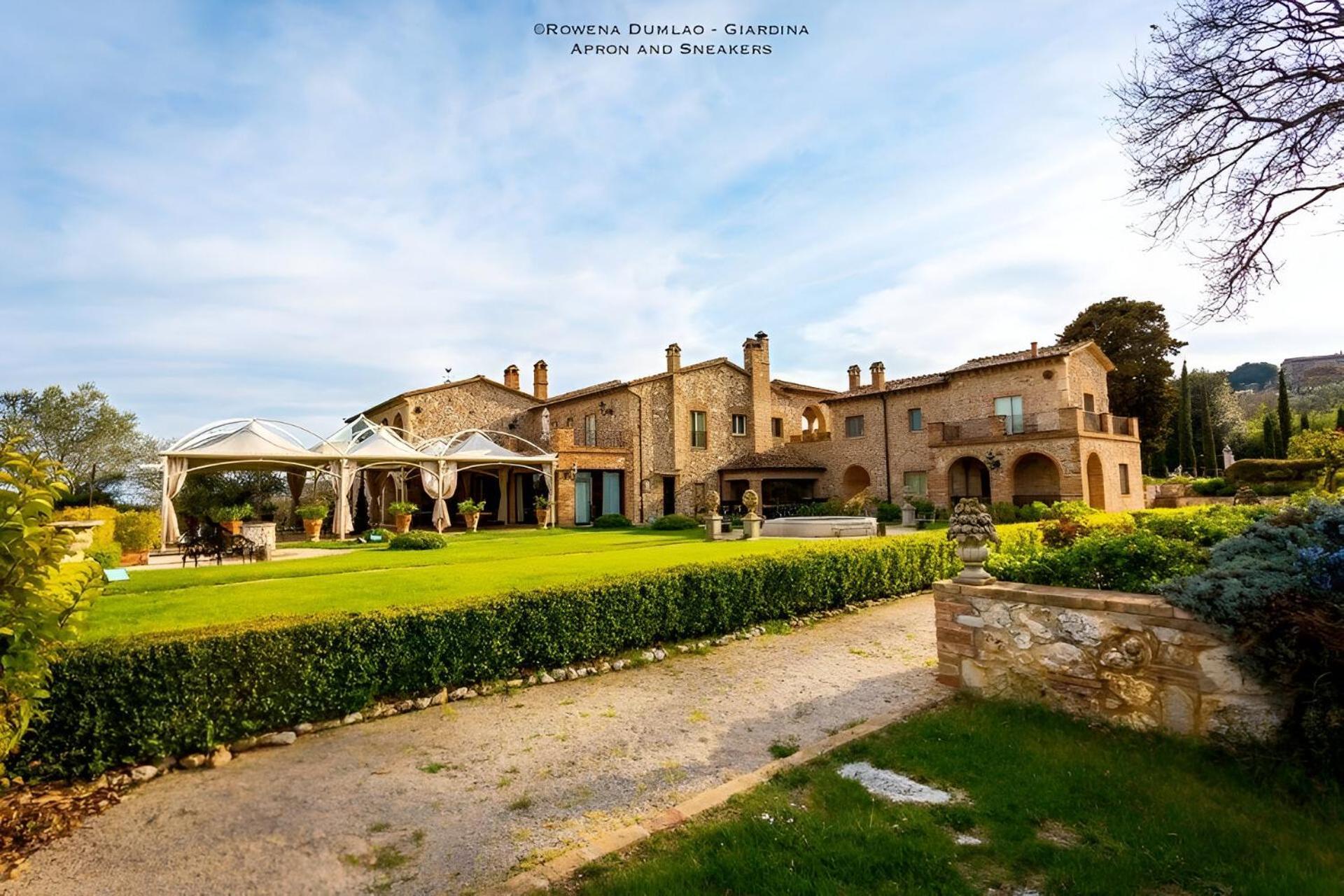 Relais Tenuta Del Gallo Amelia Bagian luar foto