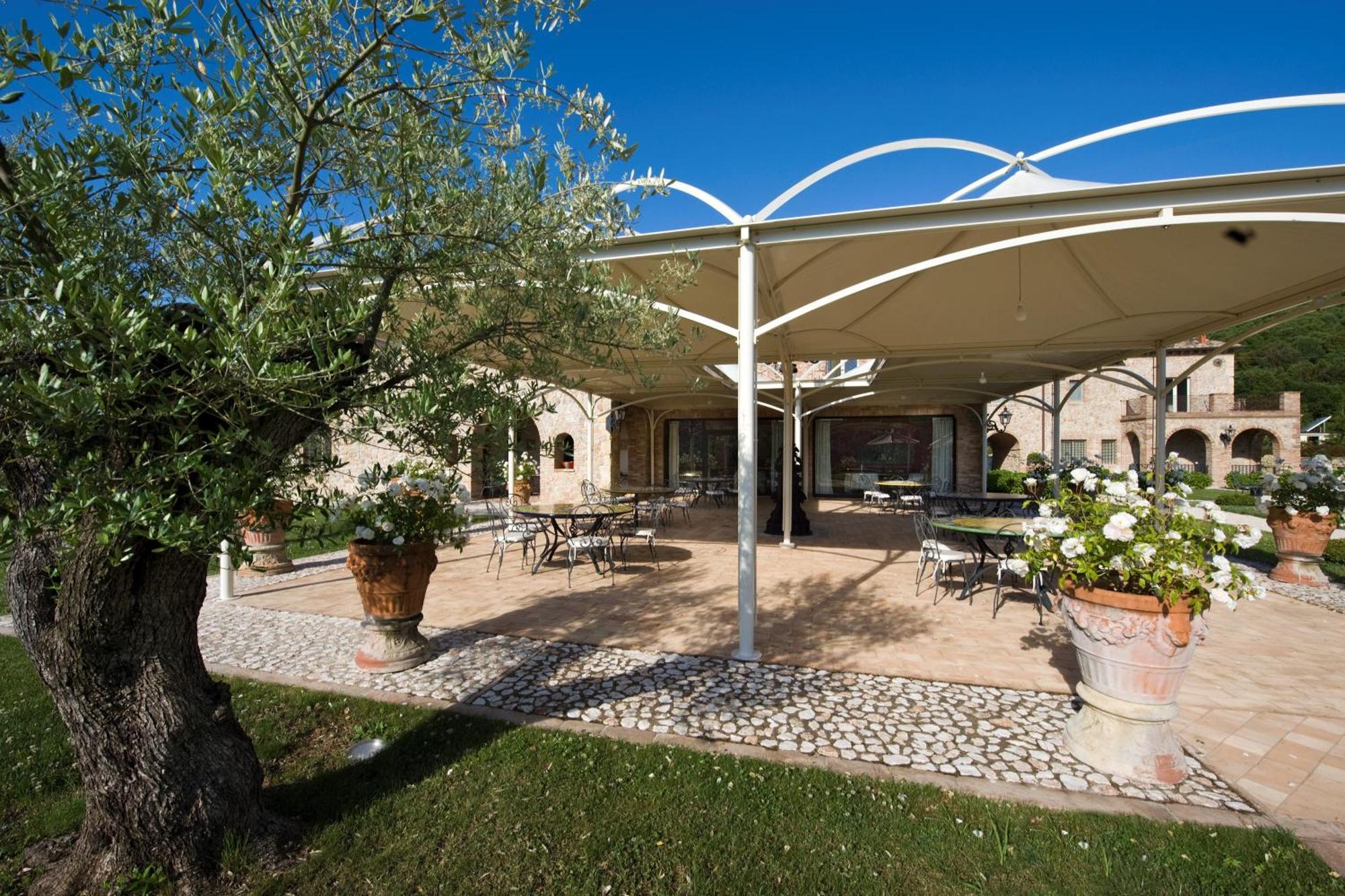 Relais Tenuta Del Gallo Amelia Bagian luar foto